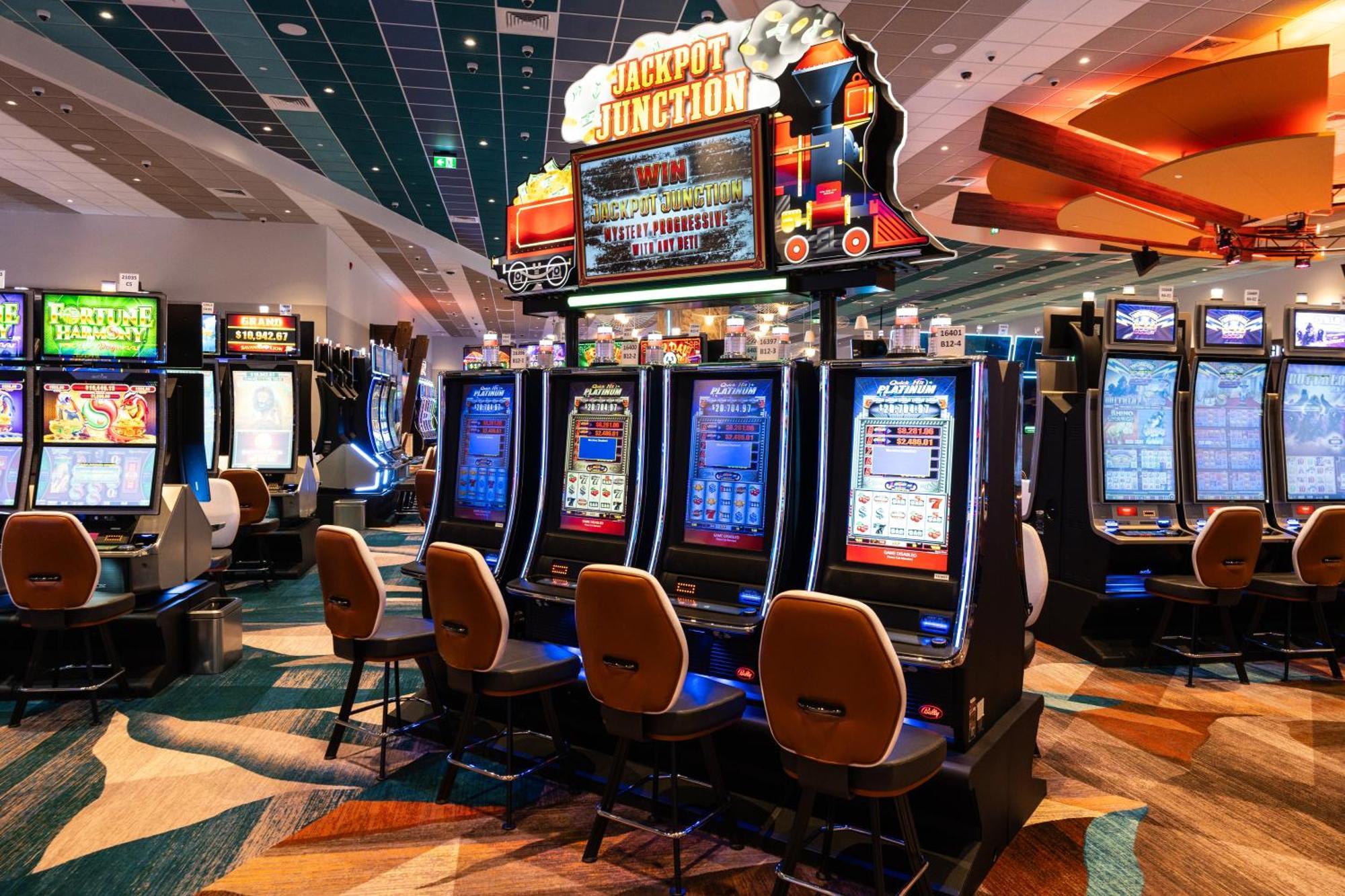 Red Deer Resort & Casino Buitenkant foto