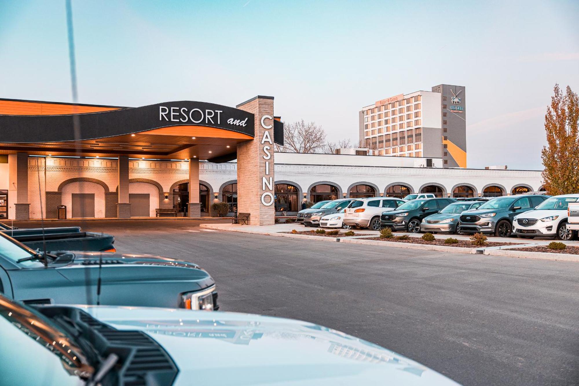 Red Deer Resort & Casino Buitenkant foto
