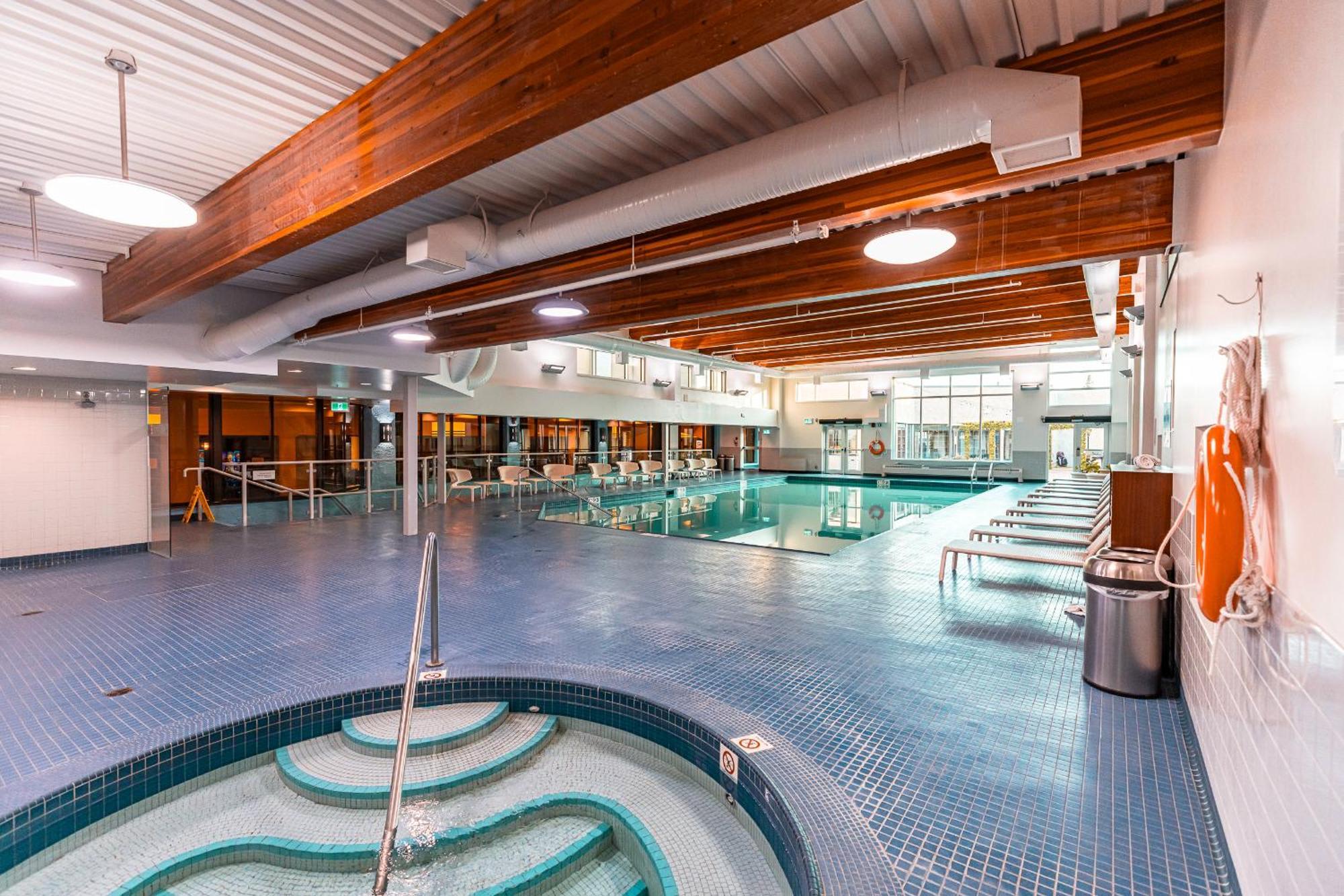 Red Deer Resort & Casino Buitenkant foto