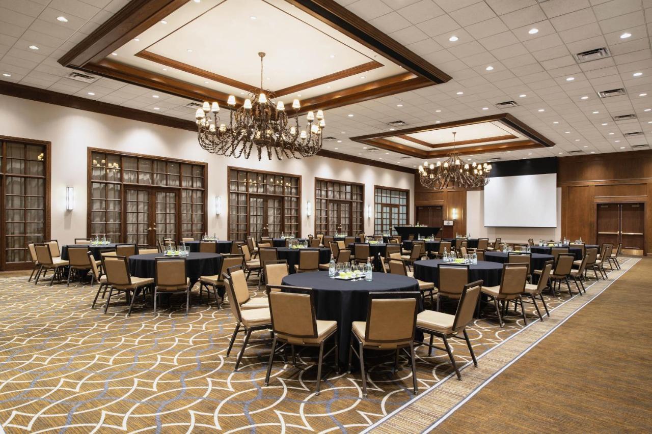 Red Deer Resort & Casino Buitenkant foto